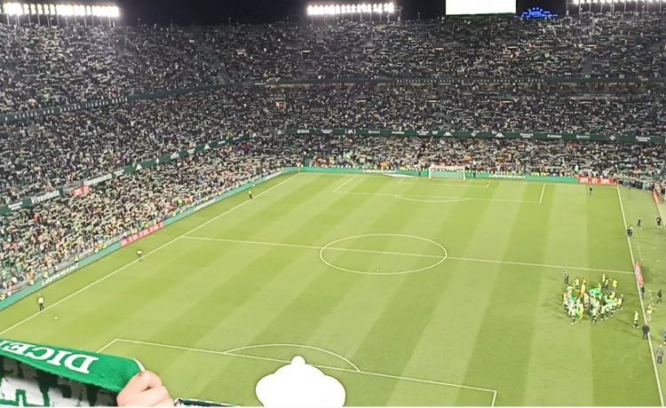 Un pase de mago y la fe de Borja Iglesias para ir hasta el final: el gol que mete al Betis en la Final de Copa